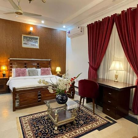 Shelton Mellton Lodges Rawalpindi Bagian luar foto