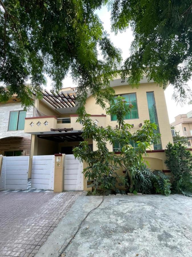 Shelton Mellton Lodges Rawalpindi Bagian luar foto