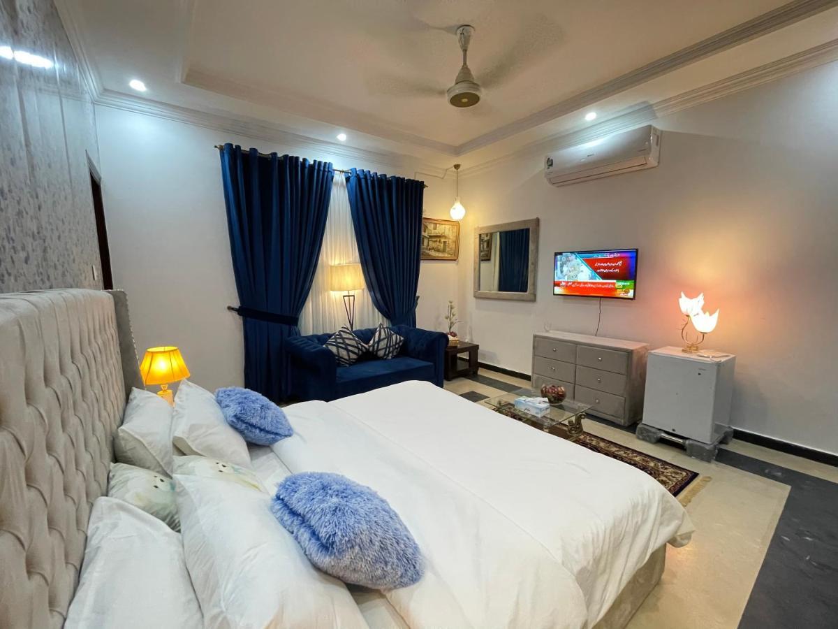 Shelton Mellton Lodges Rawalpindi Bagian luar foto