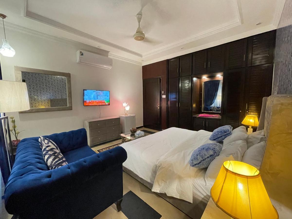 Shelton Mellton Lodges Rawalpindi Bagian luar foto