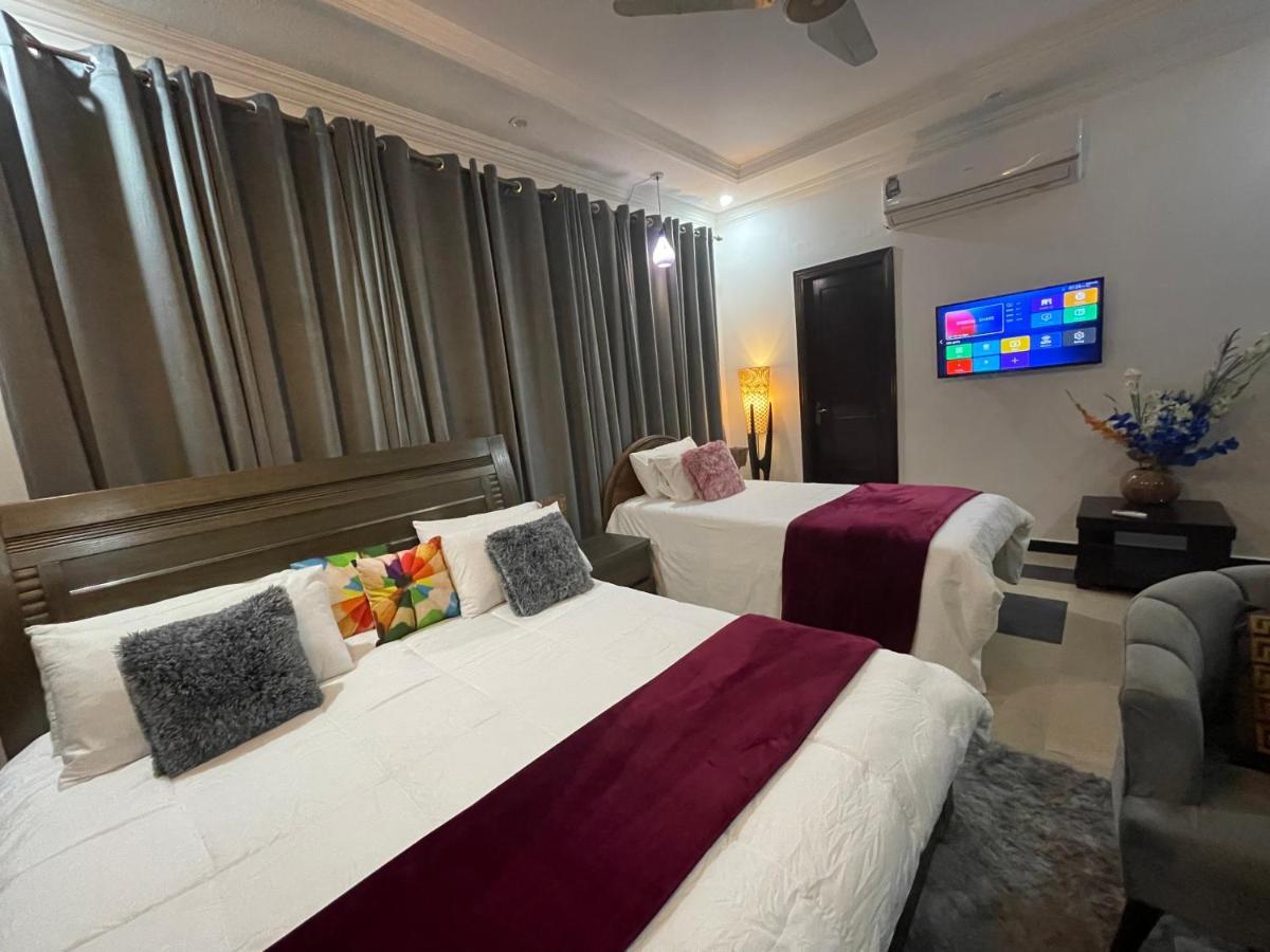 Shelton Mellton Lodges Rawalpindi Bagian luar foto