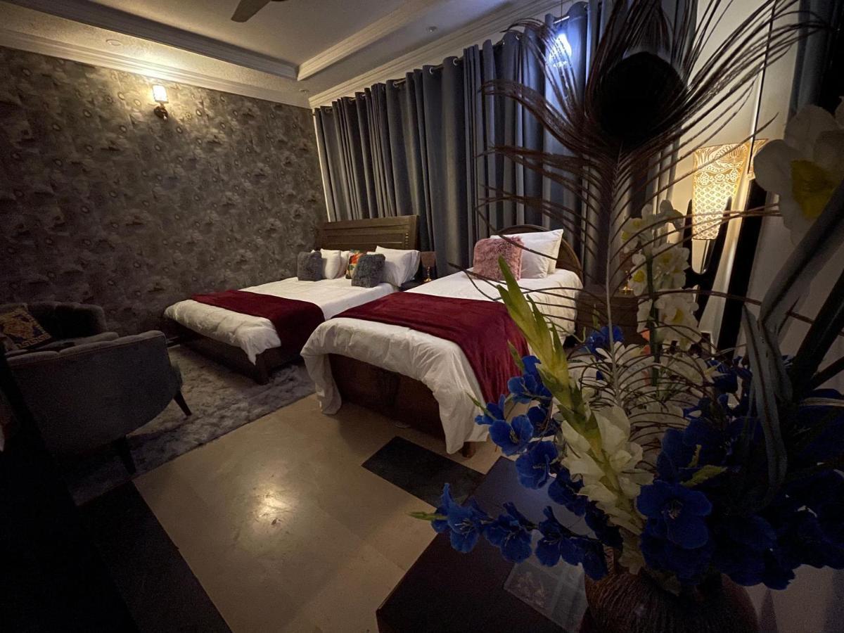 Shelton Mellton Lodges Rawalpindi Bagian luar foto