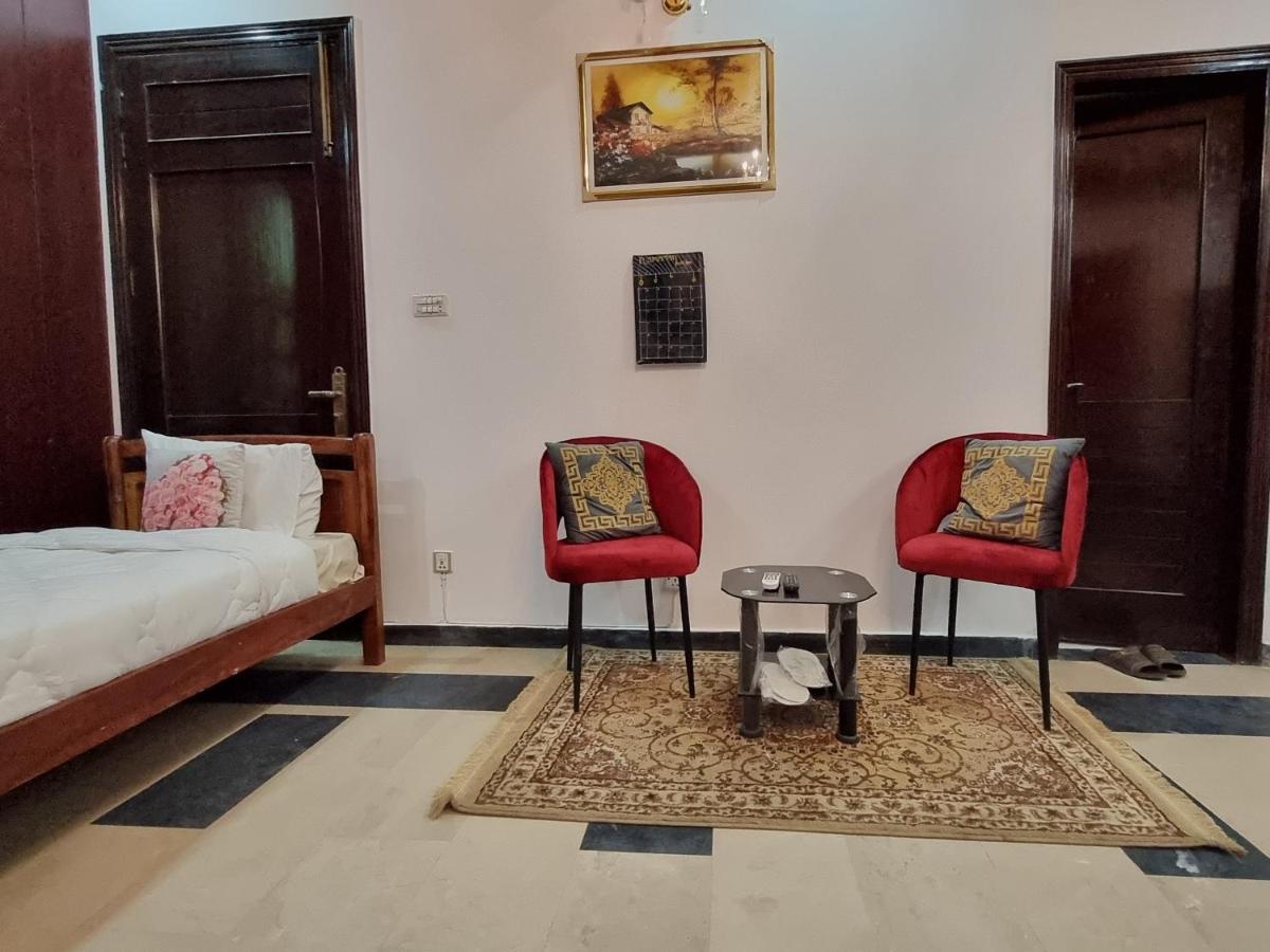 Shelton Mellton Lodges Rawalpindi Bagian luar foto