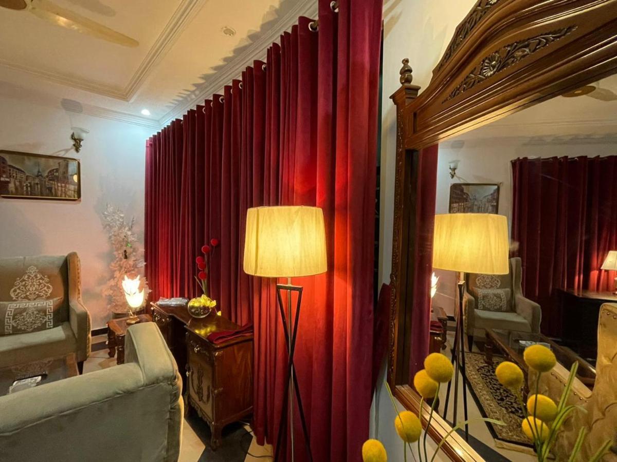 Shelton Mellton Lodges Rawalpindi Bagian luar foto