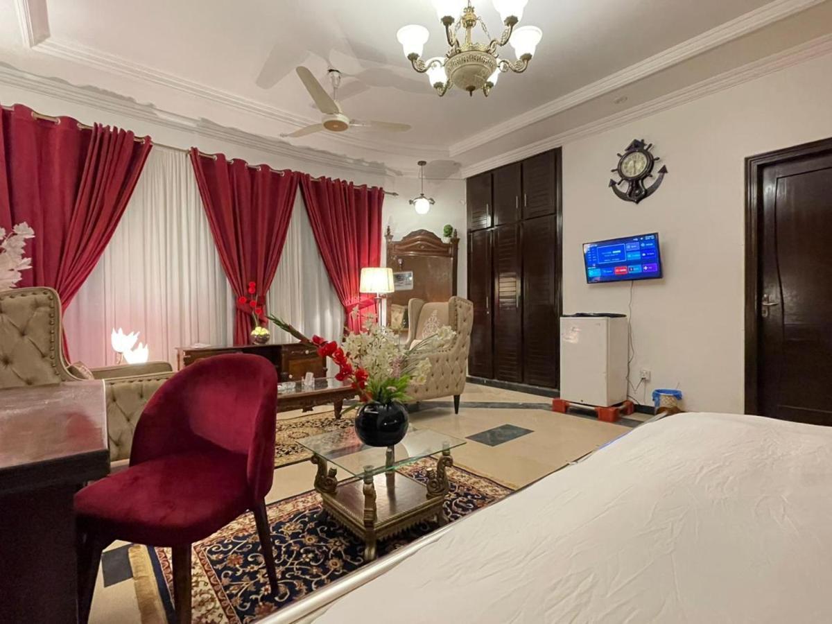 Shelton Mellton Lodges Rawalpindi Bagian luar foto