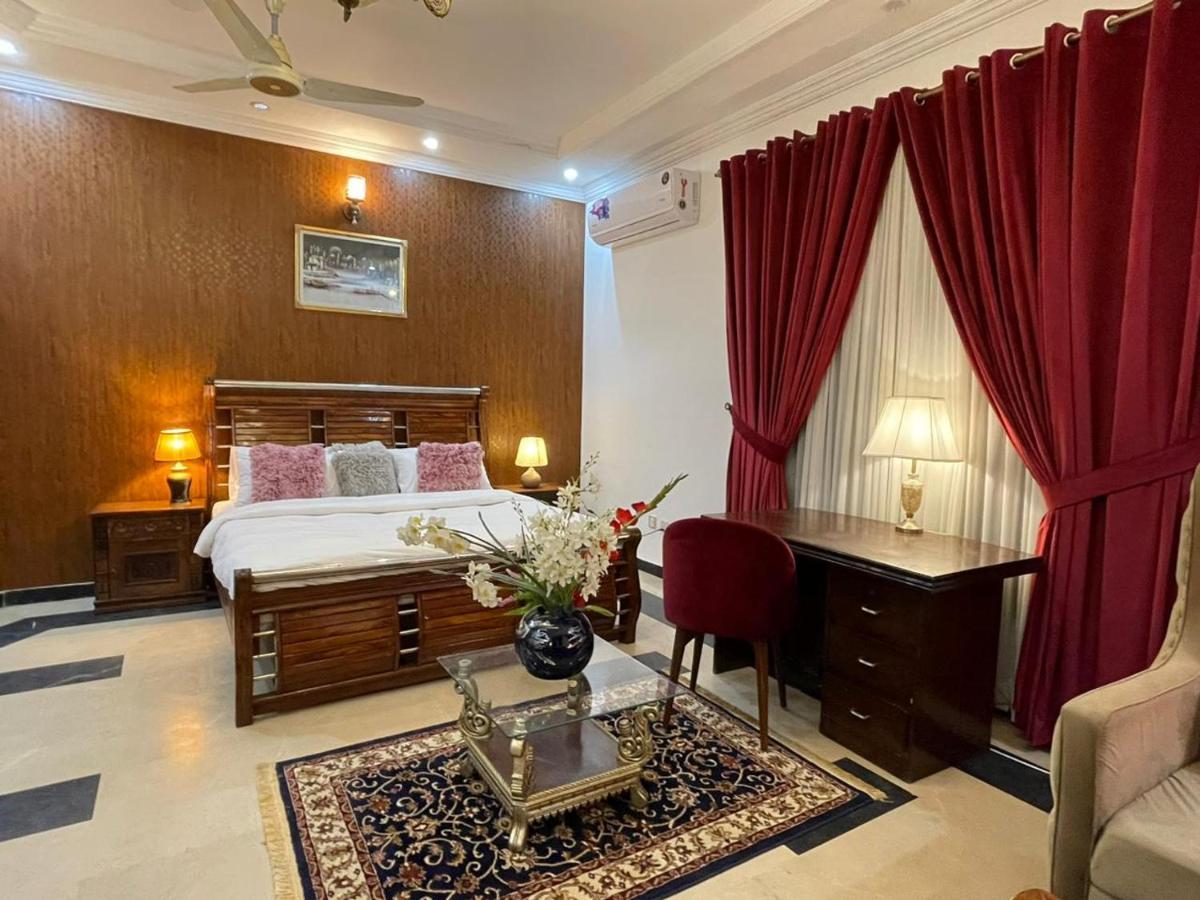 Shelton Mellton Lodges Rawalpindi Bagian luar foto