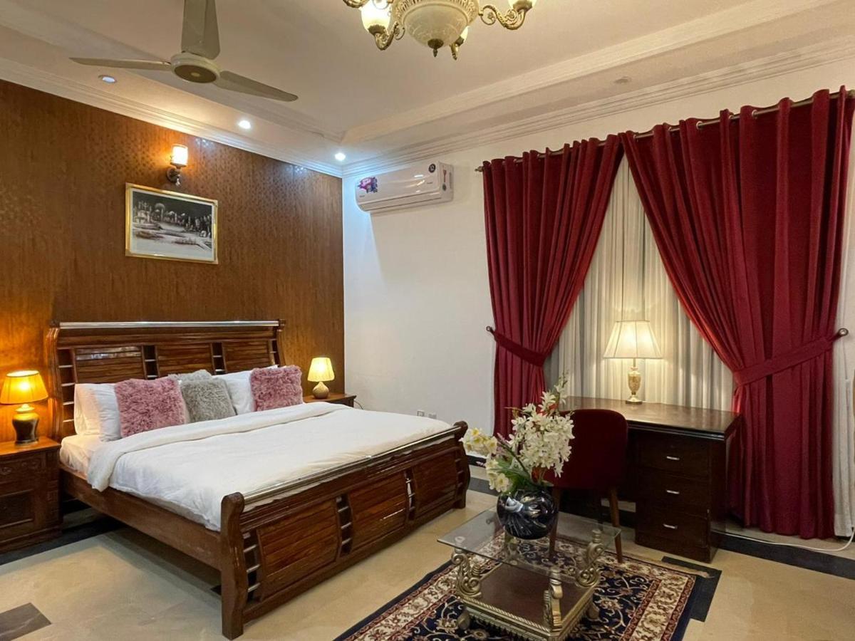 Shelton Mellton Lodges Rawalpindi Bagian luar foto