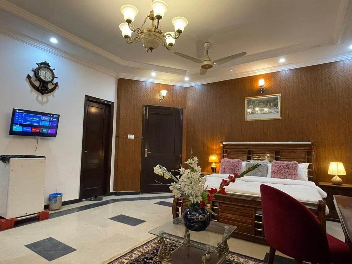 Shelton Mellton Lodges Rawalpindi Bagian luar foto